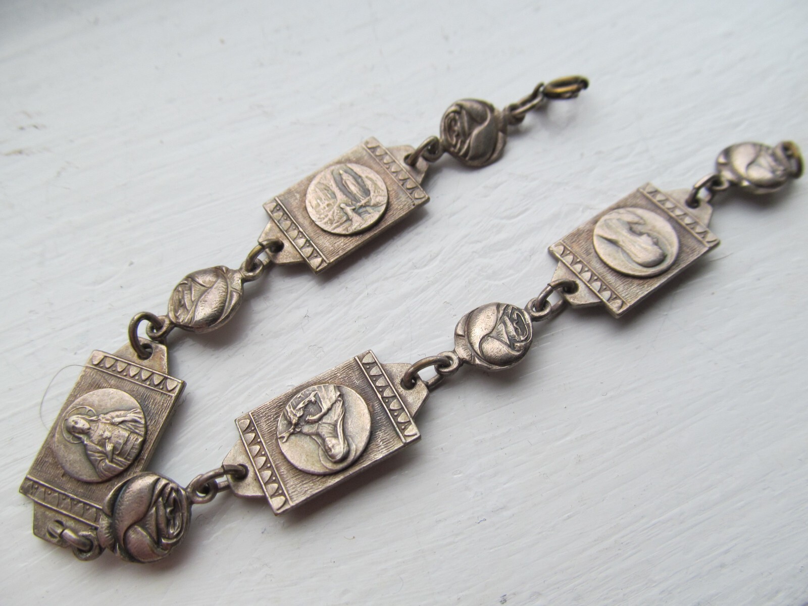 Vintage bracelet. 12mm wide.. 12grams 7.25 inches long gallery