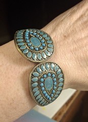 Pre-owned no brand Boho brass hinged clamper cuff with faux turquoise