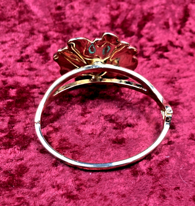 Guess Pink Flower Gold Tone Bangle Bracelet NWOT gallery