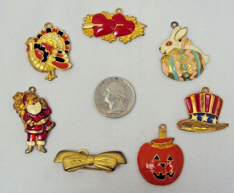 Interchangeable Holiday Charm Brooch- Gold Tone Bow Brooch with 7 Enamel Charms gallery