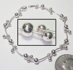 Striking Curved Arc Bar Bead Vine Link Silvertone Bracelet 8″