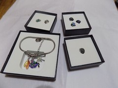 Lucky Charm Bracelet Casino Gambling Silver Tone Beads Bear Parrot Tree Feather