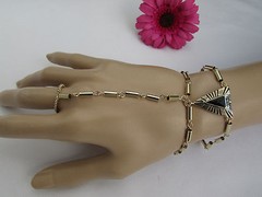 WOMEN GOLD BLACK METAL TRIANGLE HAND CHAIN FASHION SLAVE WRIST BRACELET RING