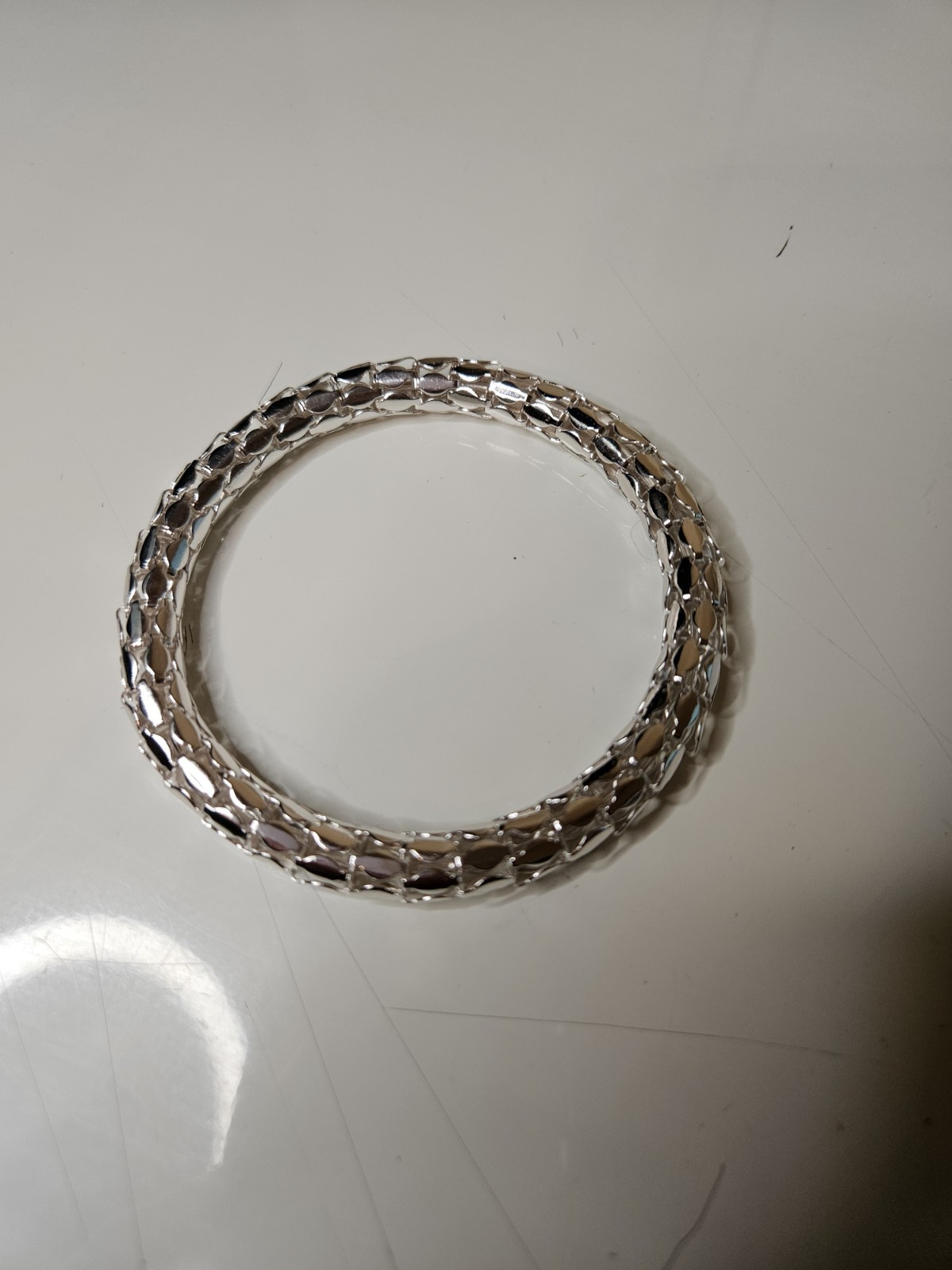 Women's Silver Toned Textured Bangle Set of 4 Bracelets 8 1/2" gallery