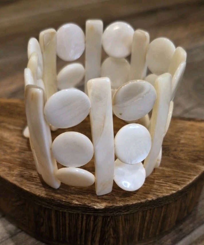 Mother of Pearl Multistrand Stretchy Beaded Bracelet gallery