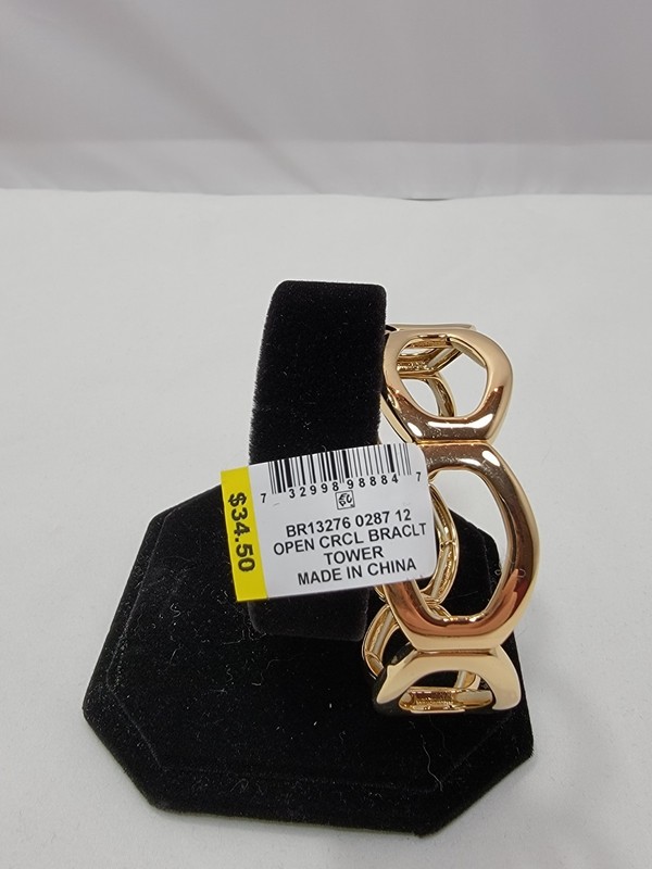 Alfani Gold-tone Open Circle Stretch Bracelet $34.50 NWT 9 inches gallery