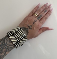 Banana Republic Geometric Hinged Bangle Black & White Enamel Silver Tone