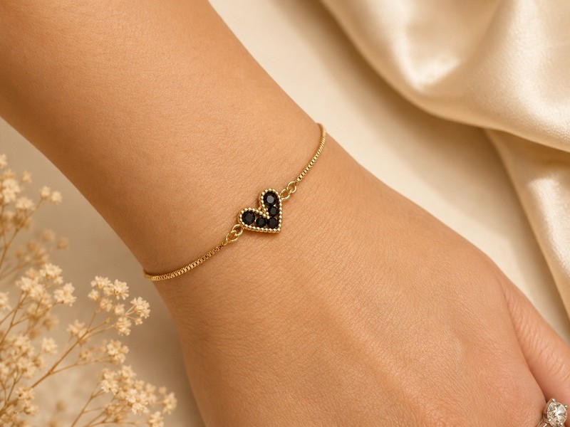 Bracelet 18k Gold Plated Adjustable Bolo Cable Chain Black Crystal Pavé Heart gallery