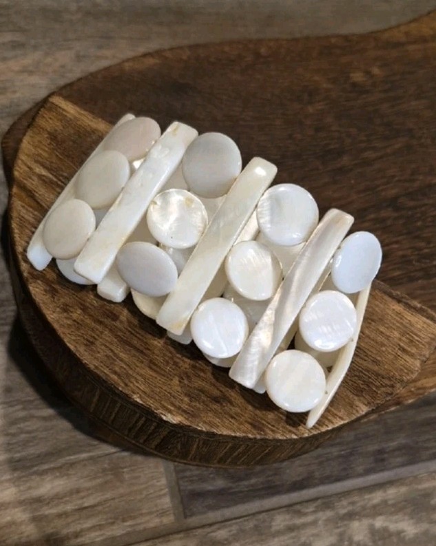 Mother of Pearl Multistrand Stretchy Beaded Bracelet gallery