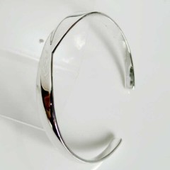 New Talbots Minimalist Oval Open Bangle Chic Women Elegant Everyday Jewelry Gift