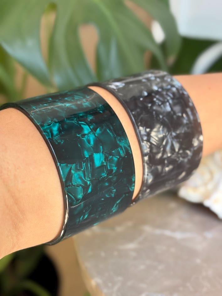 Hawaiian Jewelry False Tortoise Turtle Shell Resin Bracelet Vintage Bangle gallery