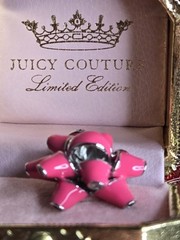 JUICY COUTURE 2010 HOT PINK BOW LIMITED EDITION IN GOLD ORIGINAL BOX NIB