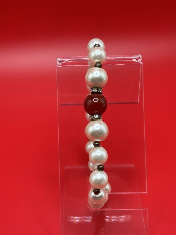 White Faux Pearl Beaded Stretch Bracelet Red Bead Accents No Clasp gallery