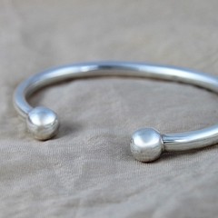 High-Quality Cuff Bracelet for men, women made of 925 Sterling Silver.