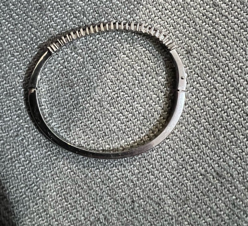 silver Tone bracelet With Unmarked Clear Crystal None symmetrical D : 5& 5.5cm gallery