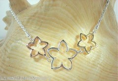 16MM GRADUATED 3TONE GOLD-PLATED 925 SILVER HAWAIIAN PLUMERIA BURST BRACELET 7.5