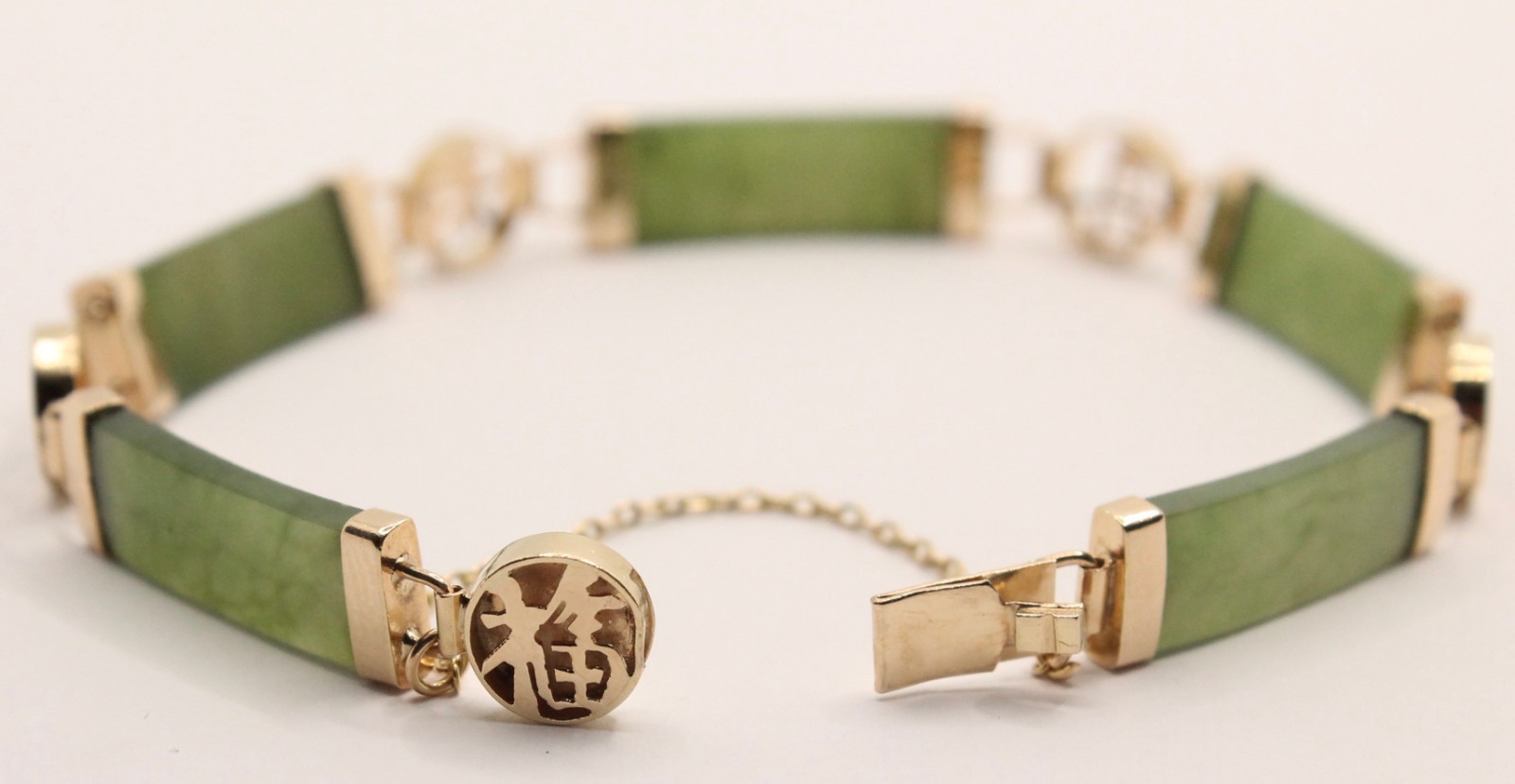 Solid 14ct Gold & Jade Bracelet gallery