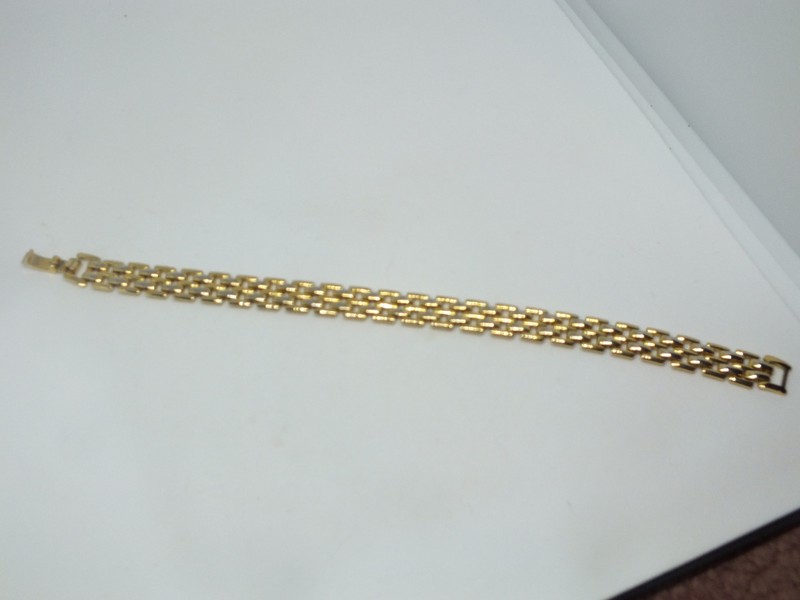 Beautiful Clasp Bracelet Gold Tone Links 3/8" W x 7 1/4" Lg NICE gallery