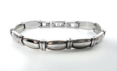 Two-Tone Link Bracelet Silver Tone Gold Tone Oval Curved Links 7-7.75” Extender