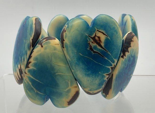 Heart Shaped Plastic Stretch Bracelet - Turquoise & Cream w/ Dark Brown Accents gallery