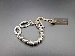 Uno De 50 Silver Tone Bead Ball On-Off Toggle Bar Bracelet Size M