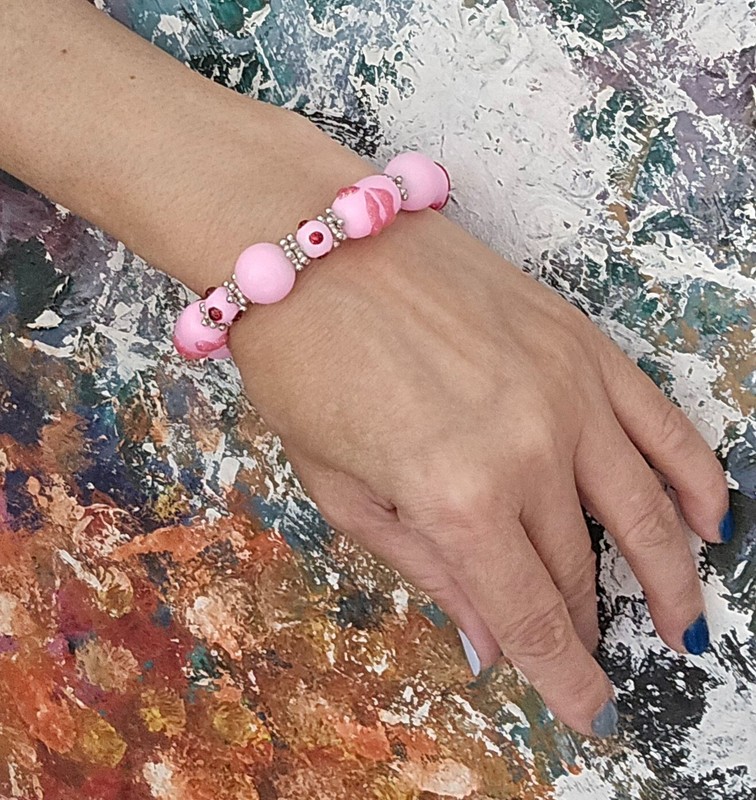 Lips Bracelet Pink Heart Unique Beaded Stretch Bracelet for Women gallery