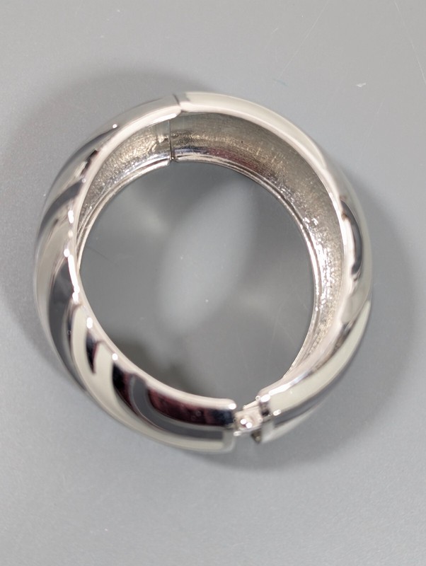Gray Enamel Animal Print Stripe Wide Dome Hinge Clamp Bangle Bracelet 7 in gallery