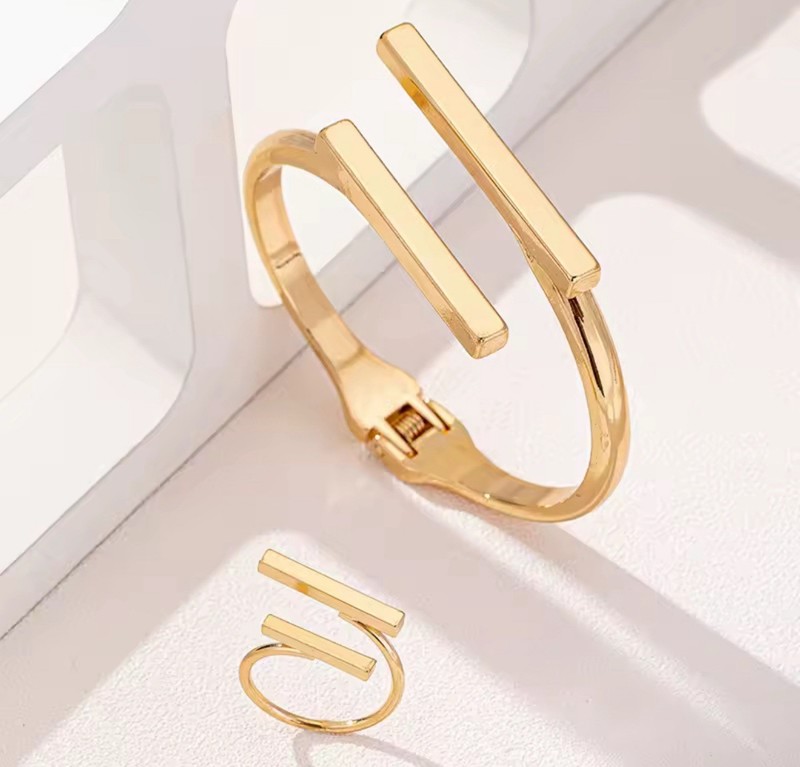 2pcs Geometric Open Bracelet And Ring gallery