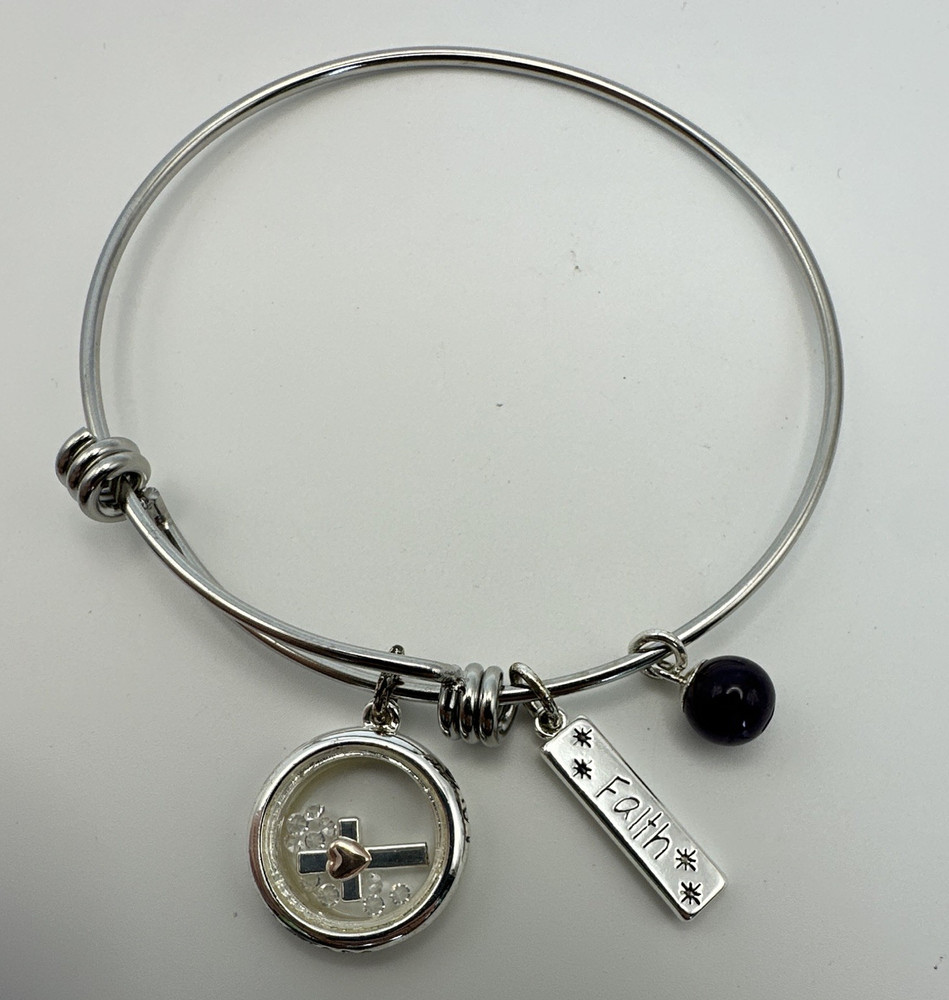 Silver Tone Metal Expandable Wire Bangle Charm Bracelet Cross Pendant Faith Tag