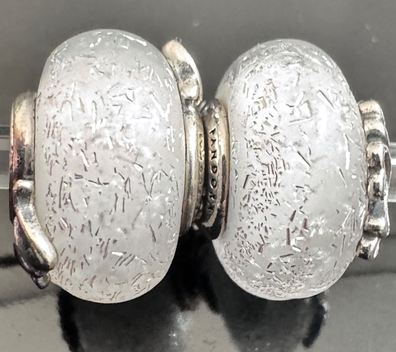 (ONE) New 100% Auth PANDORA Glittery White Murano Mom & Love Charm 792655C00 gallery