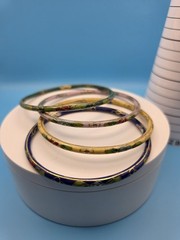 Vintage Cloisonne Bangles Enamel Floral Set of 4 Blue Pnk Grn Ylw 8 1/4″ #0224